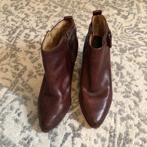 Frye women’s Reina booties